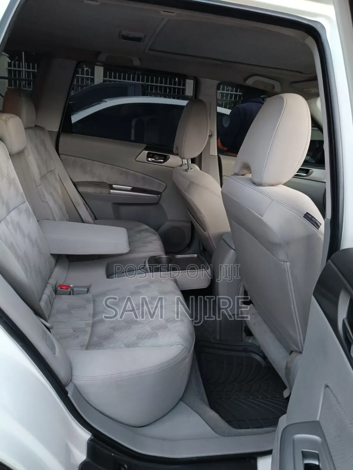 Subaru Forester 2.0D X 2010 Pearl