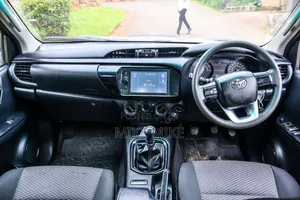 Toyota Hilux 2021 Gray