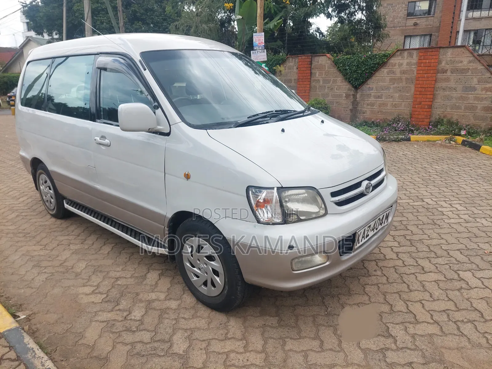 Toyota LiteAce Noah 2001 Silver