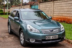 Subaru Outback 2.5i Premium 2011 Green