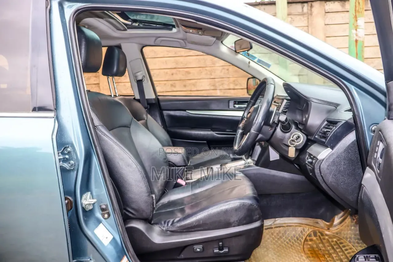 Subaru Outback 2.5i Premium 2011 Green