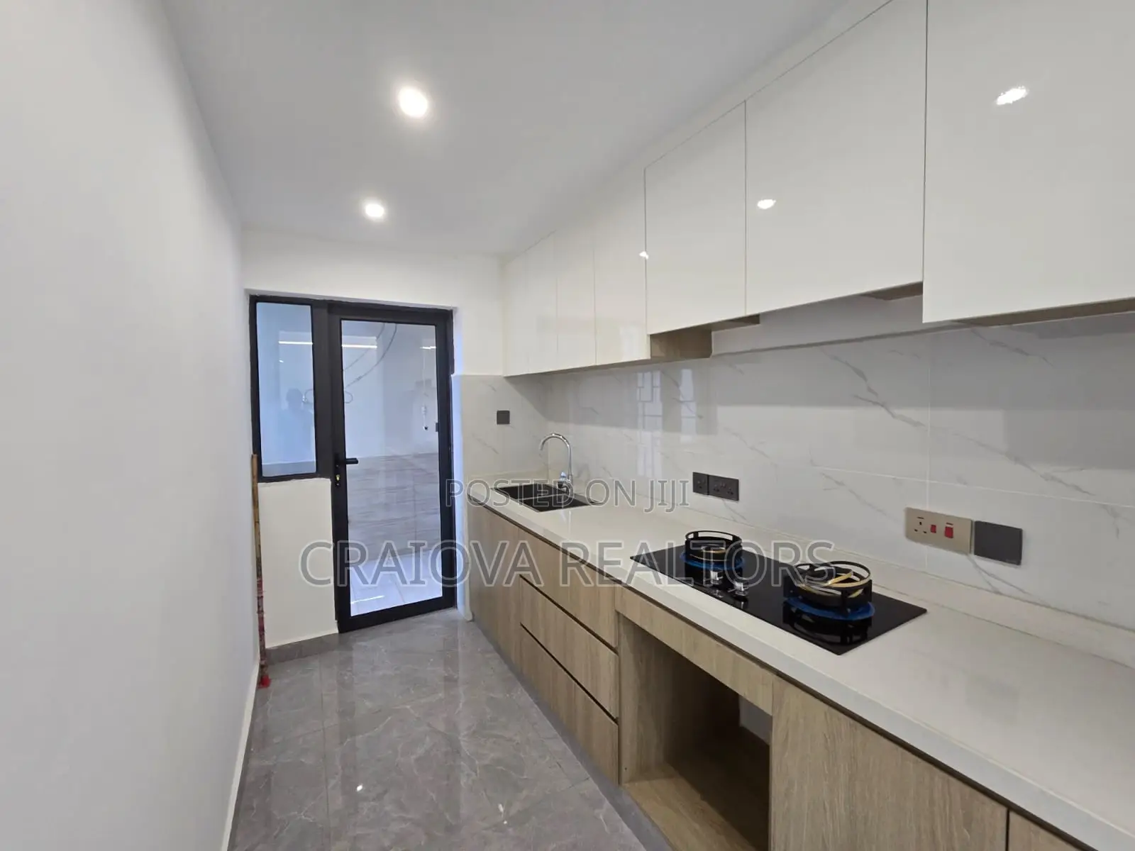 2bdrm Apartment in Valley Arcade for rent
