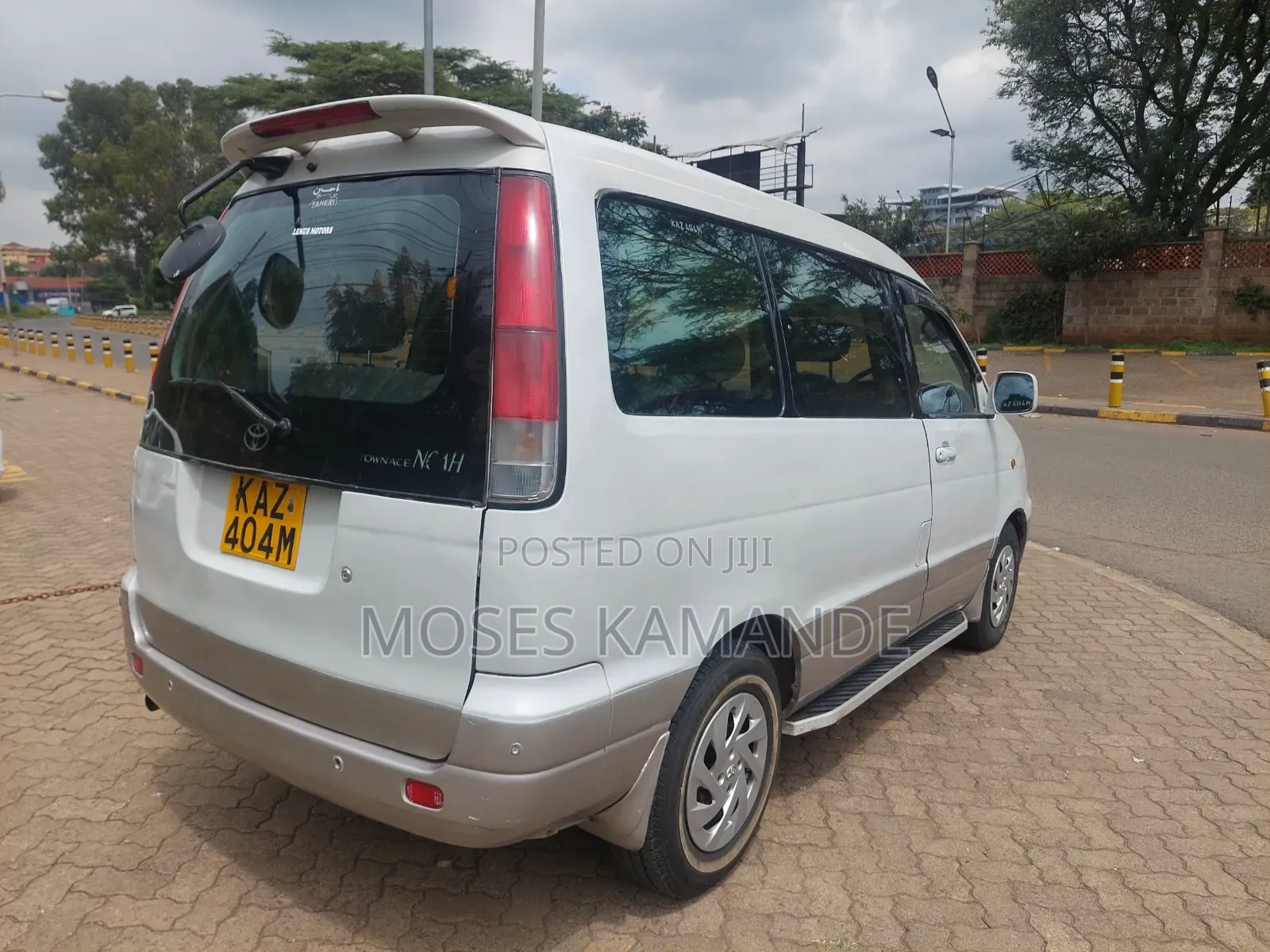 Toyota LiteAce Noah 2001 Silver