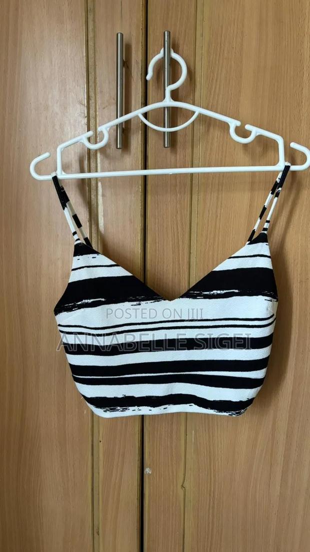 Trendy Thrift Clothes - thumbnail 4