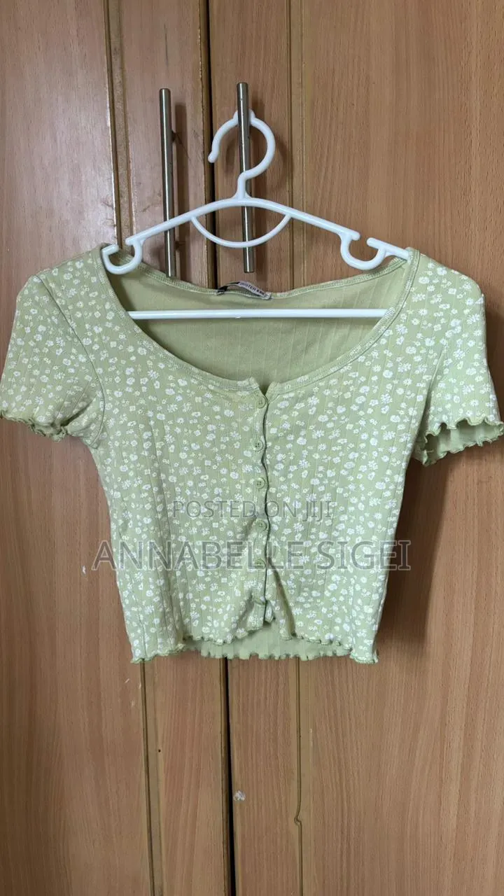 Trendy Thrift Clothes
