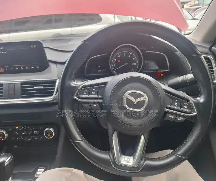 Mazda Axela 2018