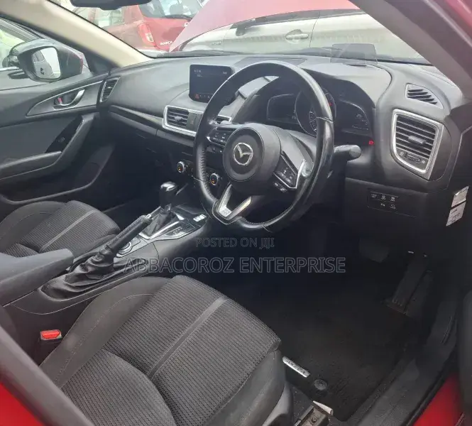 Mazda Axela 2018