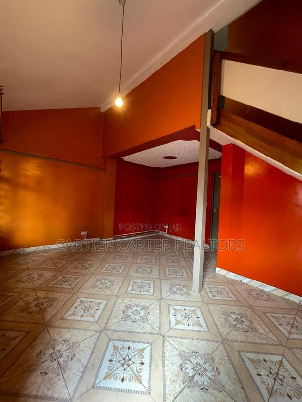 3bdrm Mansion in BuruBuru for sale