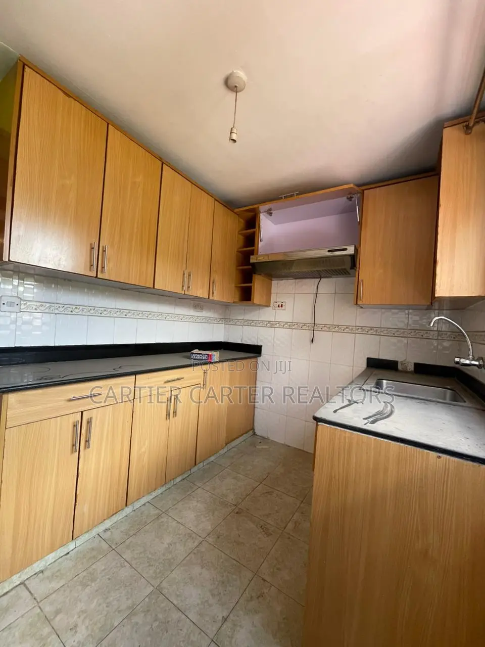 3bdrm Mansion in BuruBuru for sale