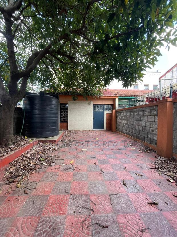 3bdrm Mansion in BuruBuru for sale - thumbnail 10