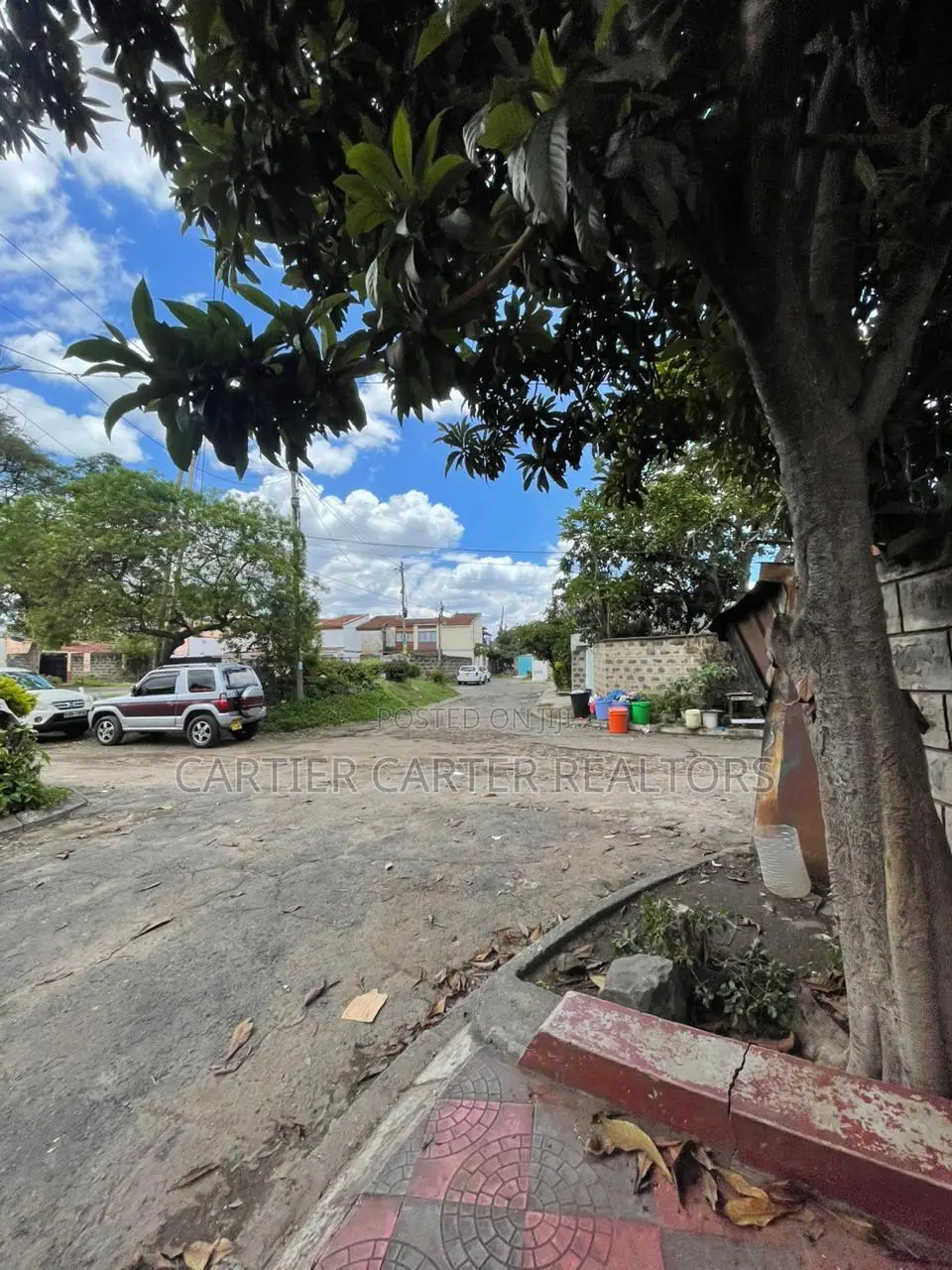 3bdrm Mansion in BuruBuru for sale