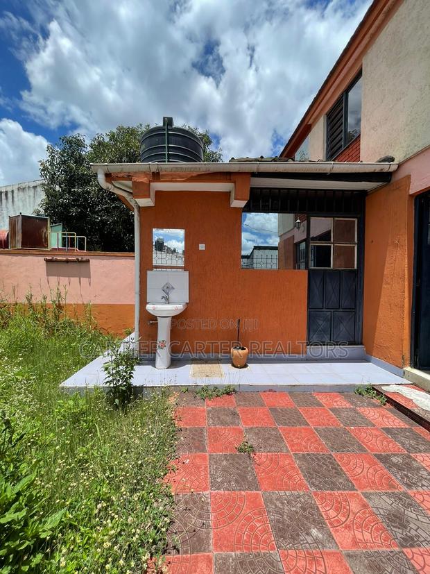 3bdrm Mansion in BuruBuru for sale - thumbnail 19