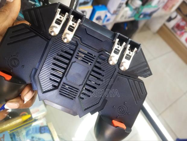 Gaming Mobile Controller With Cooling Fan - thumbnail 2