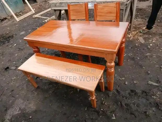 Brown 4 Seater Dinning Set