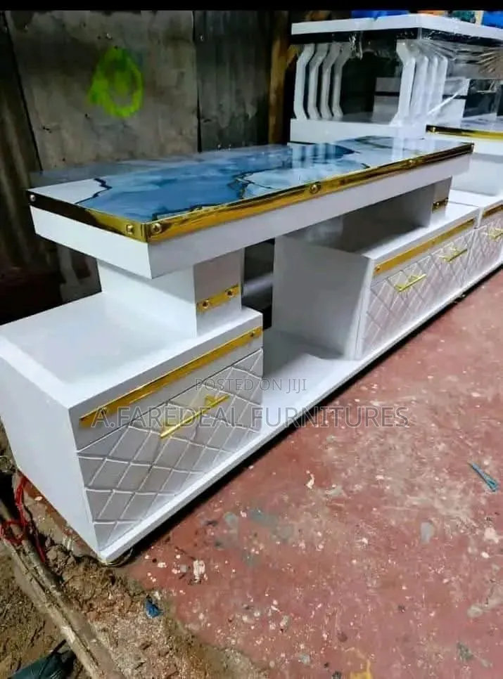 Mable Tv Stand