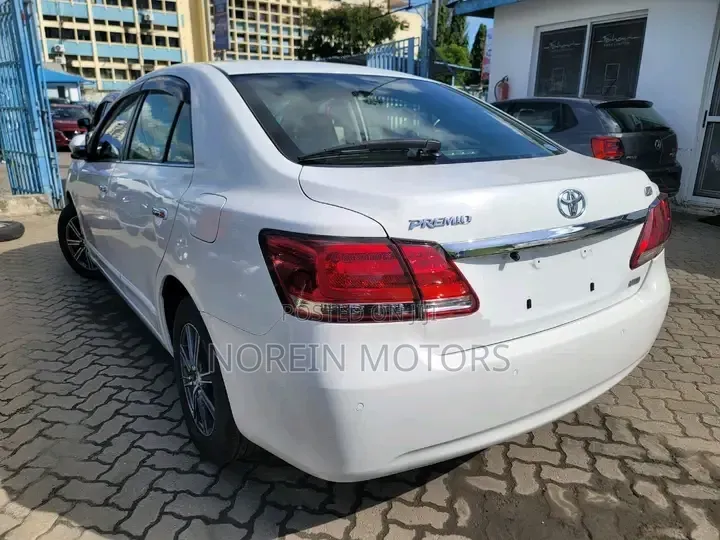 Toyota Premio 2018 White