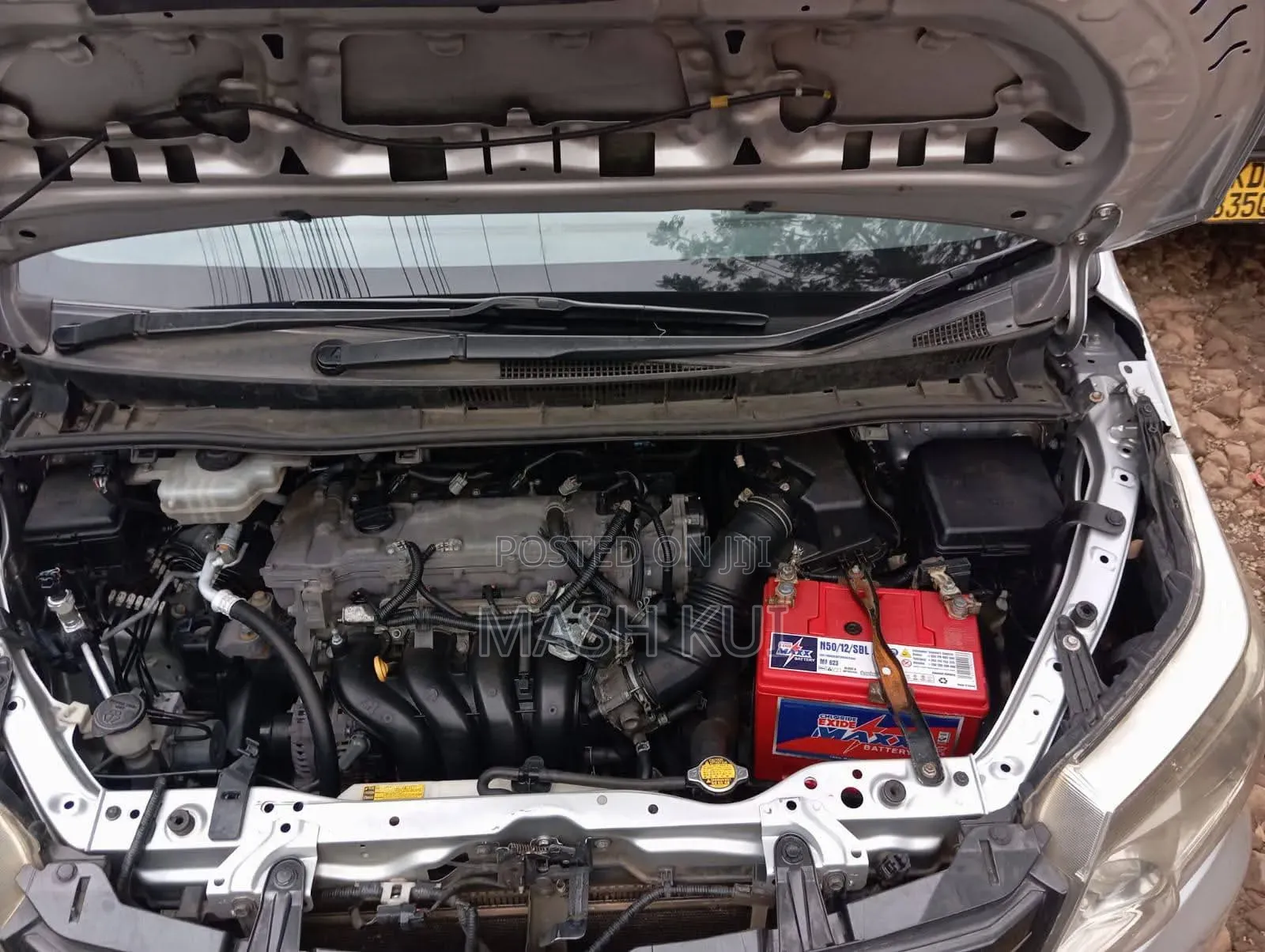 Toyota Noah 2014 Silver