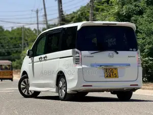 Honda Stepwgn 2015 White