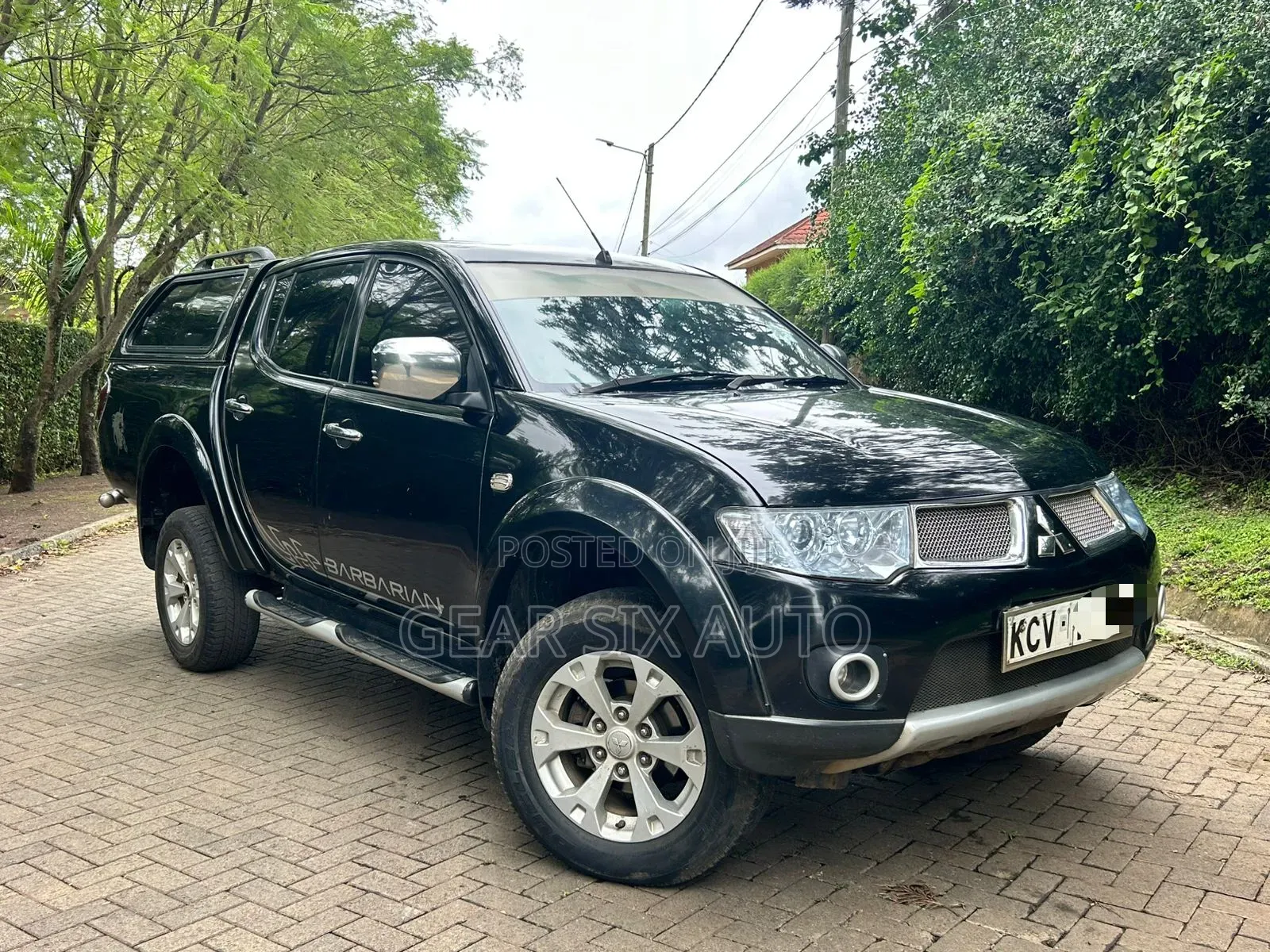 Mitsubishi L200 Double Cab 2.5 136hp 4WD 2013 Black