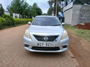 Nissan Latio 1.2 2013 Silver