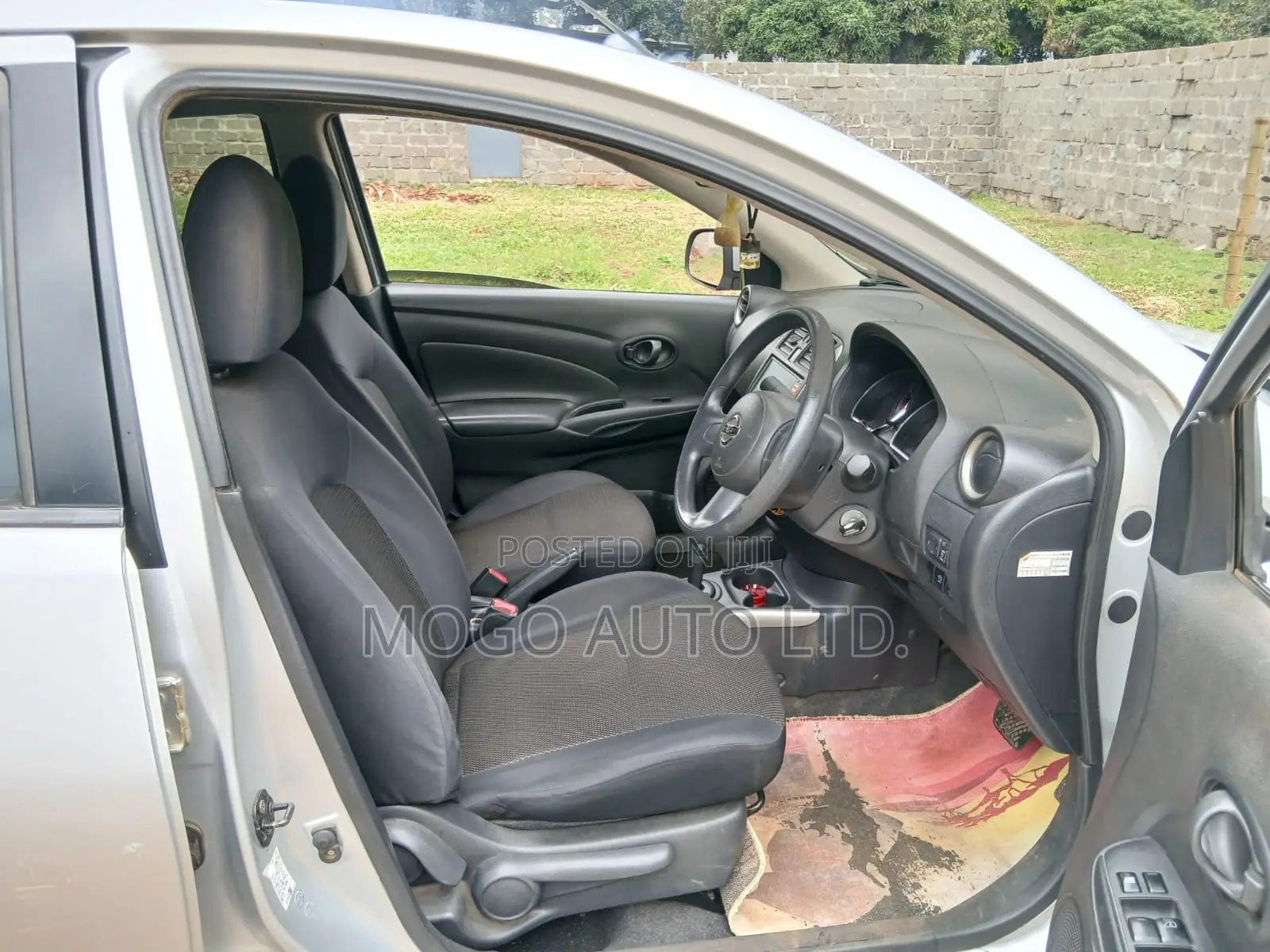 Nissan Latio 1.2 2013 Silver