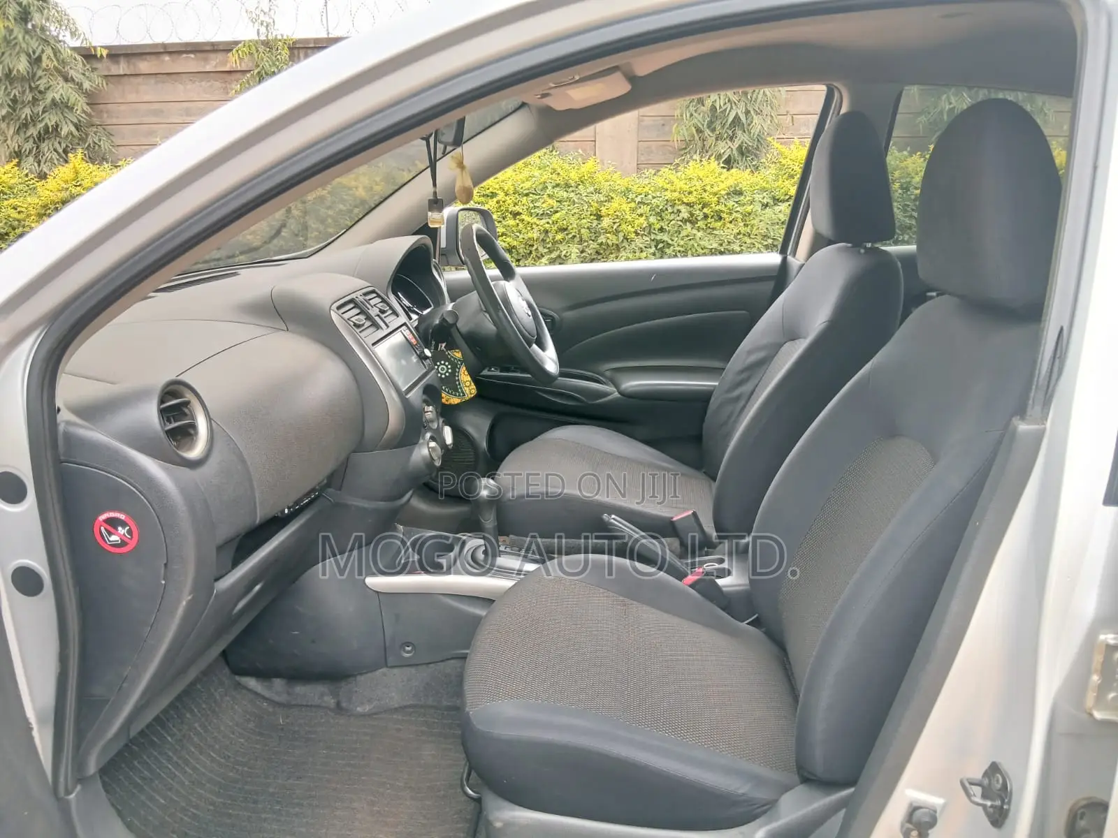 Nissan Latio 1.2 2013 Silver