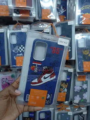 Samsung Galaxy A32 Case Featuring a Streetwear-Inspired "Hypebeast