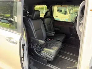 Toyota Esquire 2019 White