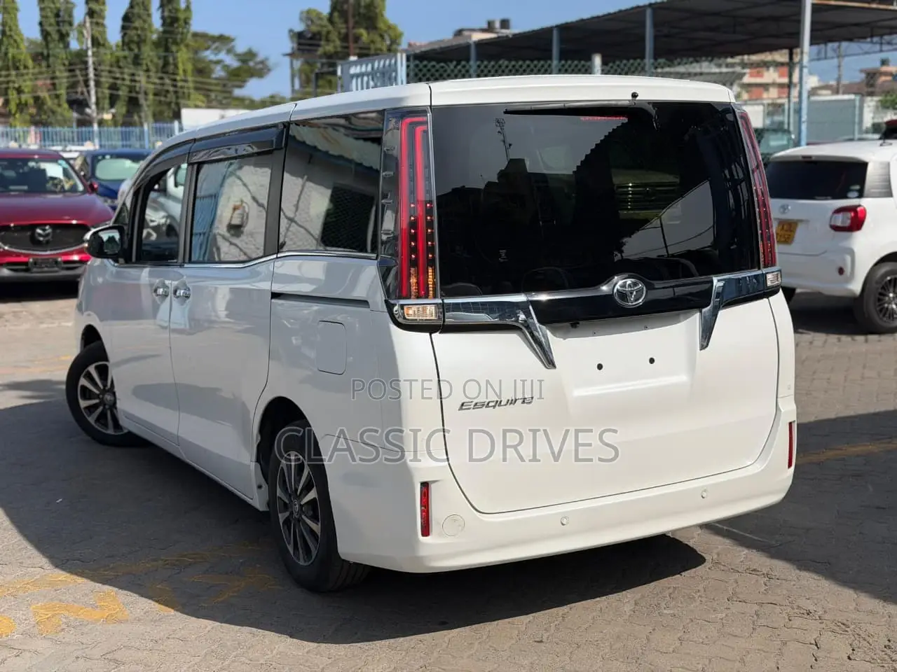 Toyota Esquire 2019 White