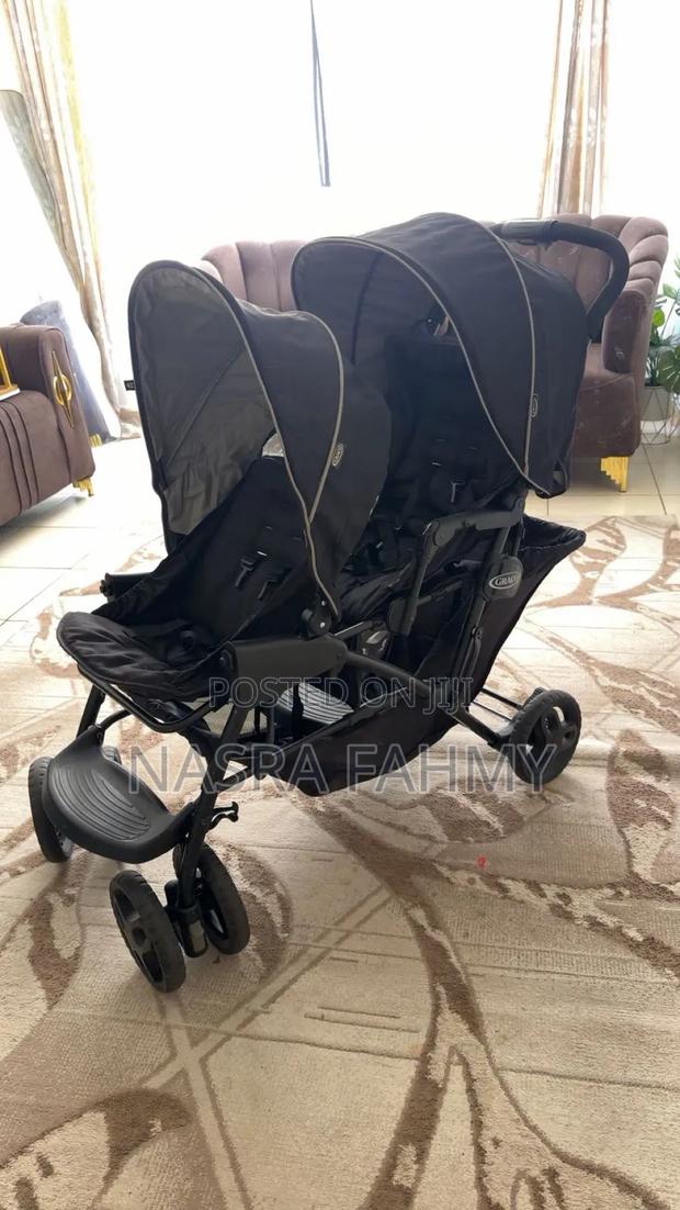 Used Twin Stroller - thumbnail 5