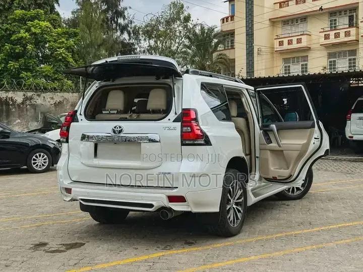 Toyota Land Cruiser Prado 4.0 Petrol TZ-G 2019 White