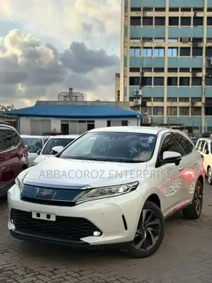 Toyota Harrier 2018 White