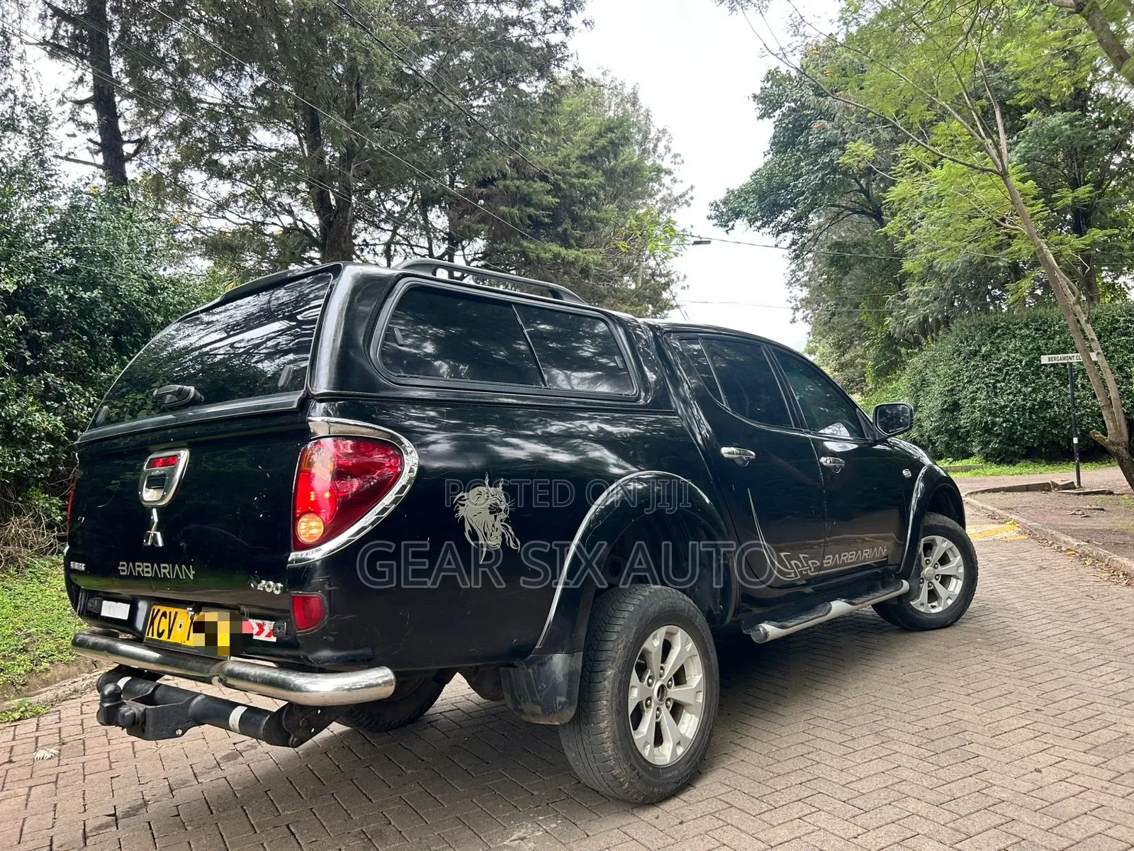 Mitsubishi L200 Double Cab 2.5 136hp 4WD 2013 Black