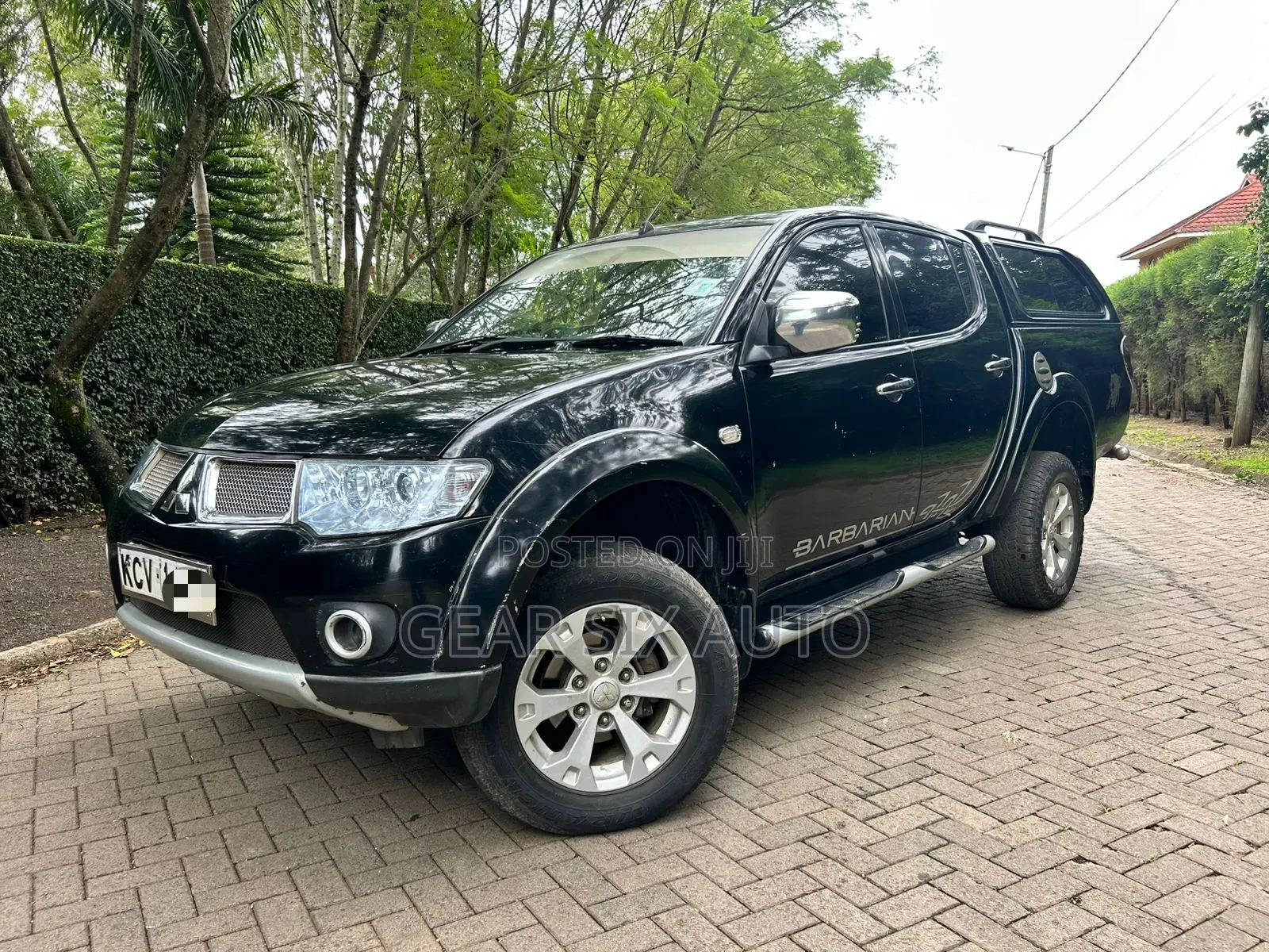 Mitsubishi L200 Double Cab 2.5 136hp 4WD 2013 Black