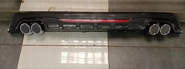Car Carbon Fibre Rear Bumper Diffuser | Universal Sporty Rear Diffuser