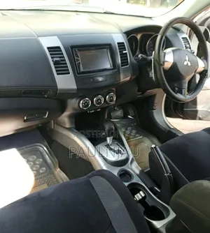 Mitsubishi Outlander 2010 Black