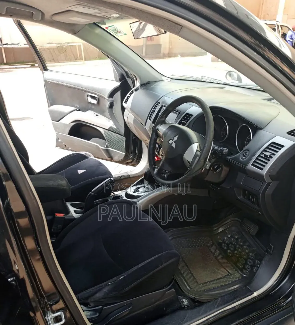 Mitsubishi Outlander 2010 Black