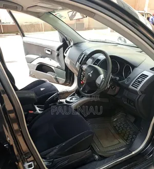 Mitsubishi Outlander 2010 Black