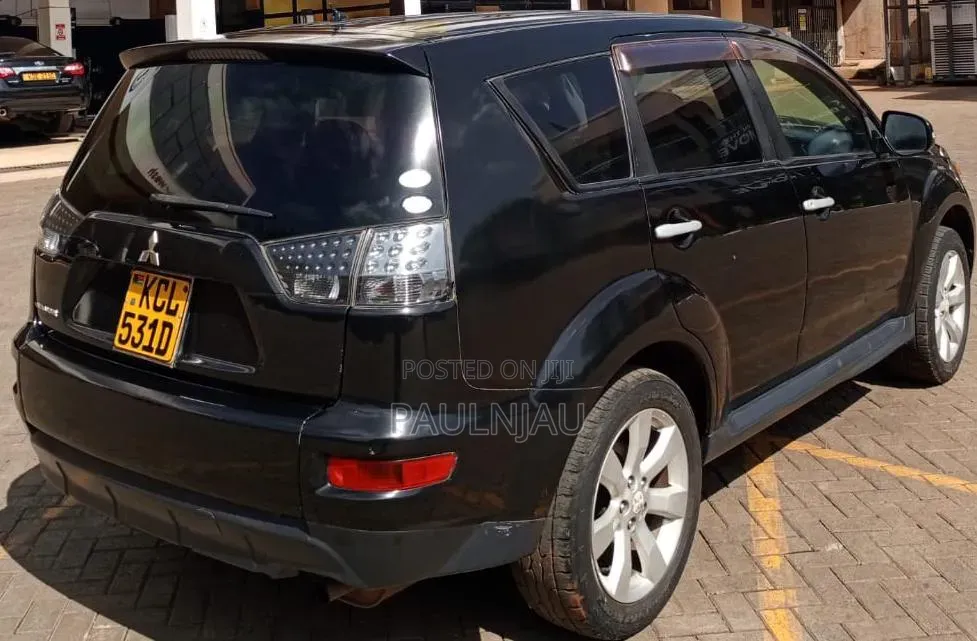 Mitsubishi Outlander 2010 Black