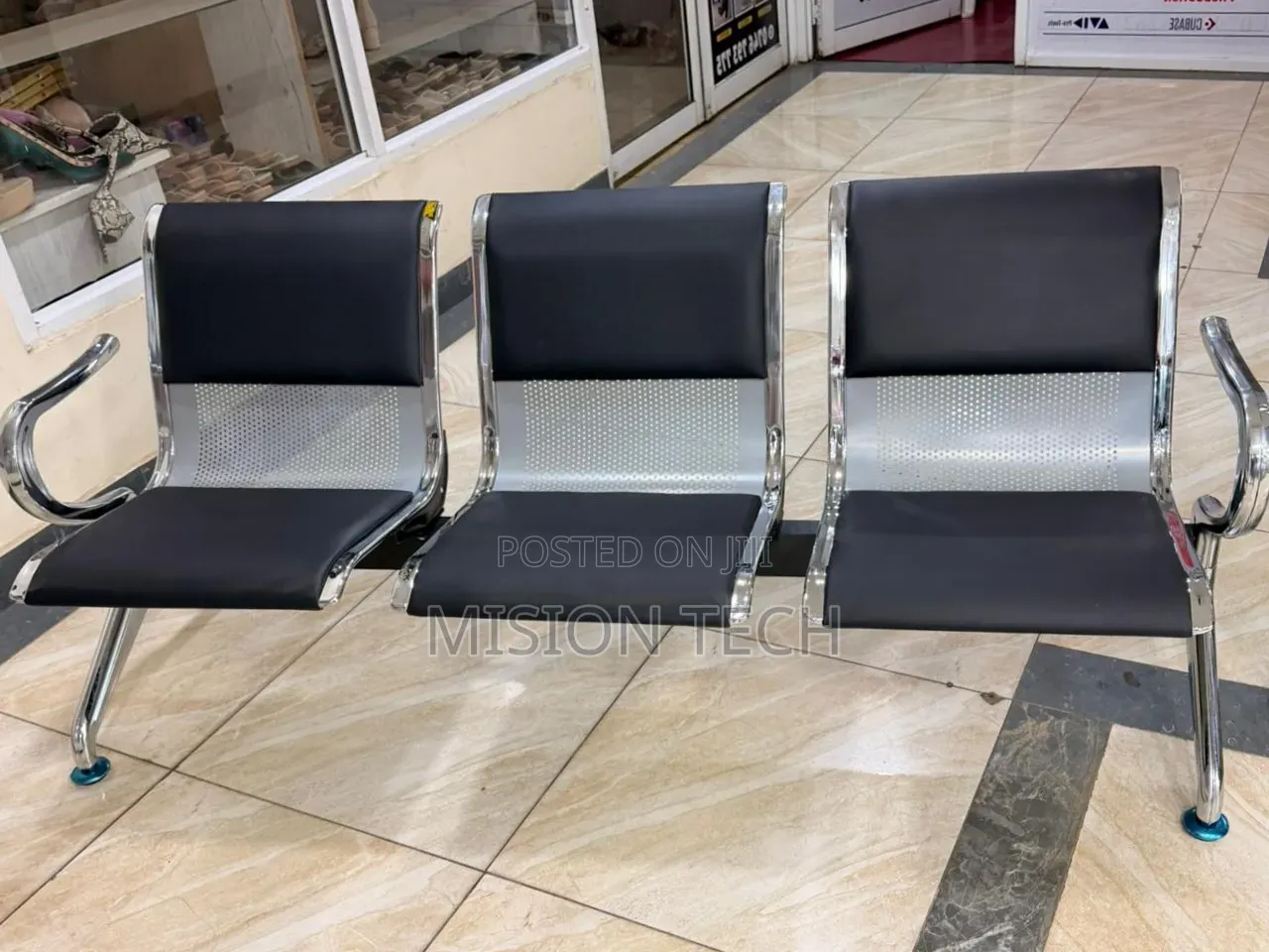 *3-Link Padded Metallic Office Waiting Bench* 