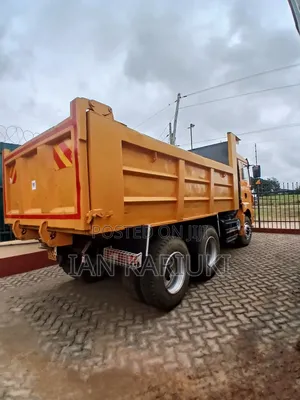 Shacman M3000 2022 Orange