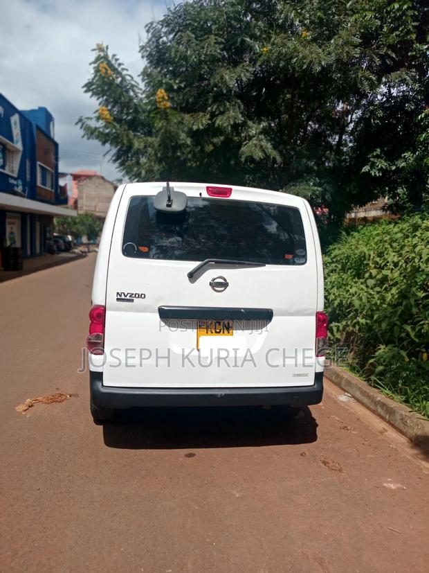 Nissan NV200 2010 White - thumbnail 8