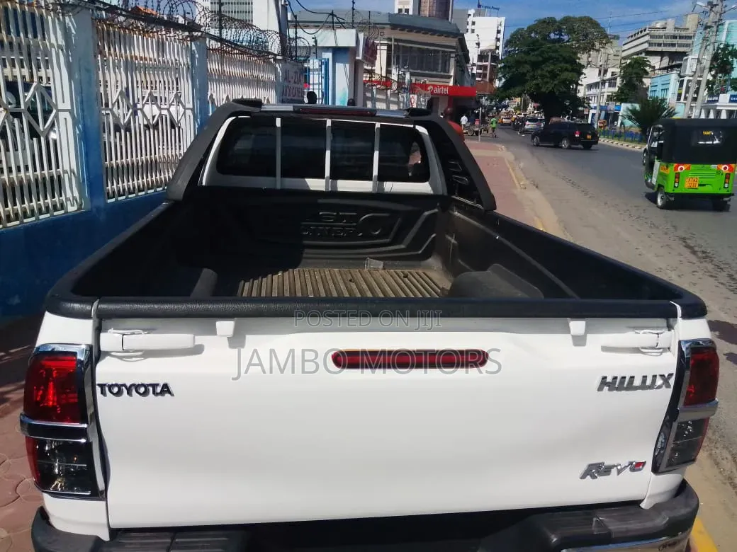 Toyota Hilux Revo Single Cab Deisel 2.4 RWD 2020 White