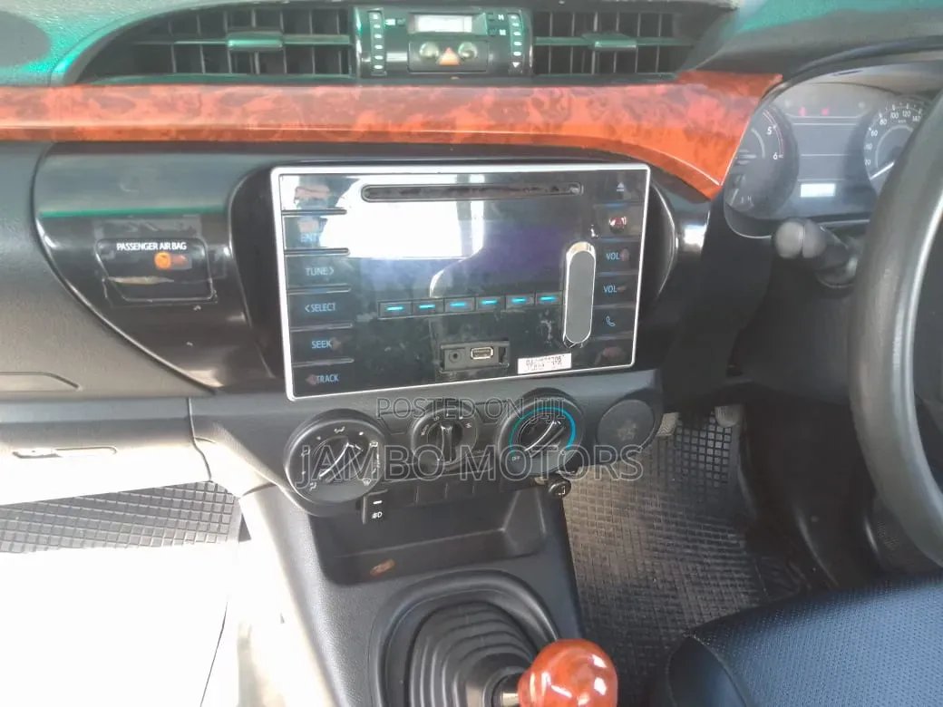 Toyota Hilux Revo Single Cab Deisel 2.4 RWD 2020 White