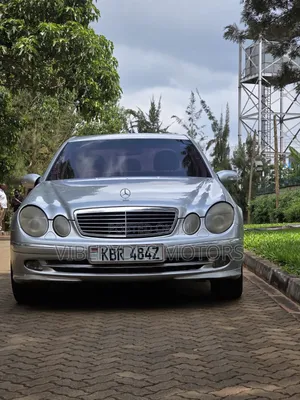 Mercedes-Benz E300 2005 Silver