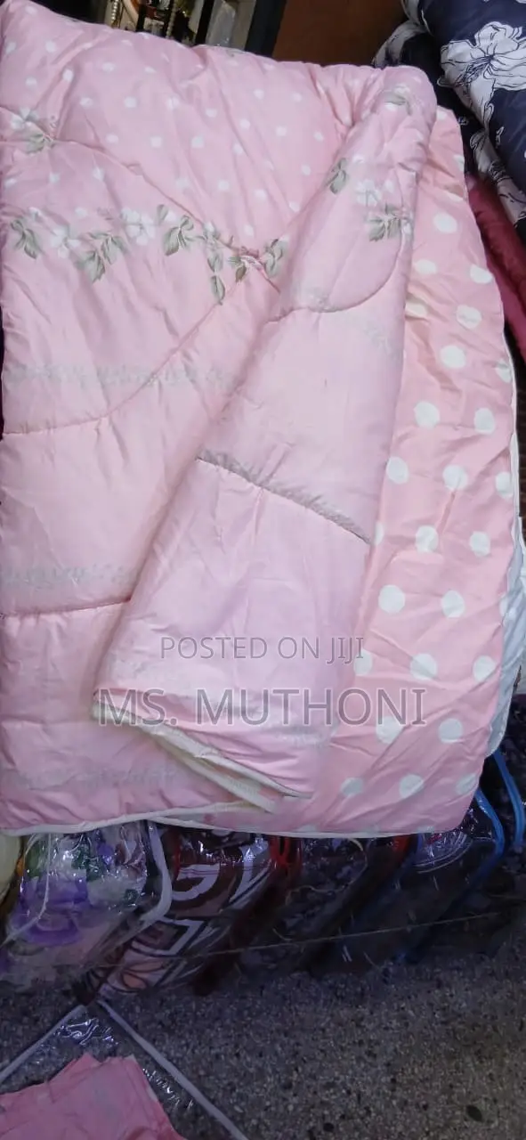 Quality Warm Binded Duvets / Comforters Sets. 6*7