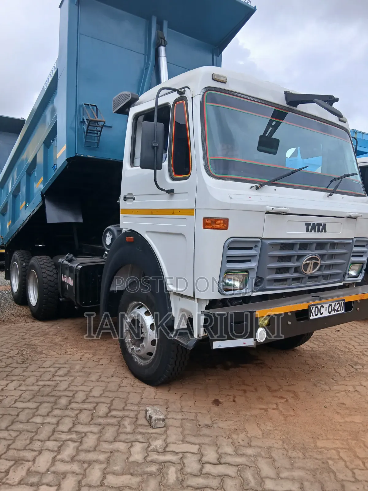Tata Tipper 2023 White