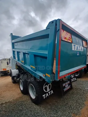 Tata Tipper 2023 White