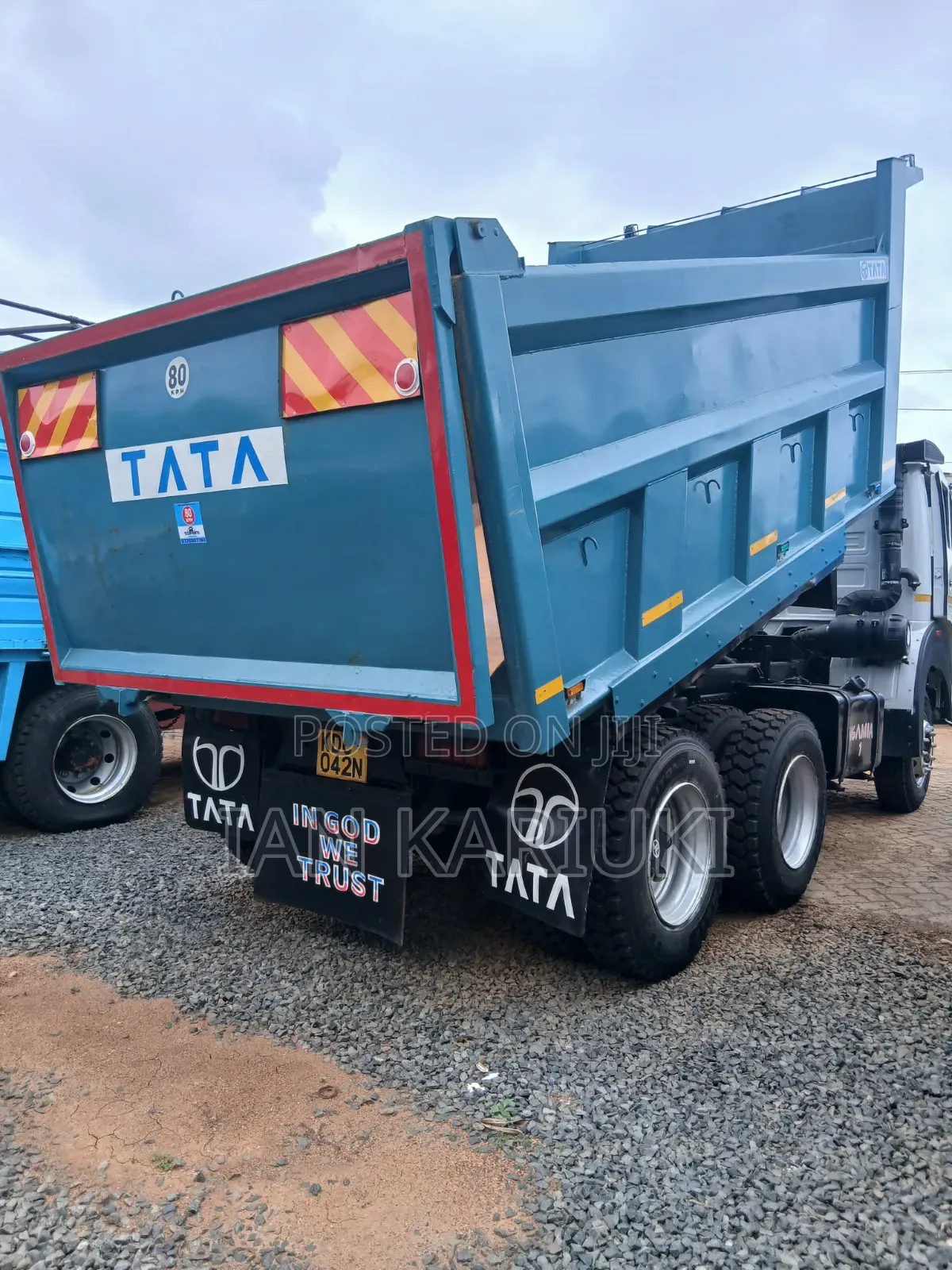 Tata Tipper 2023 White