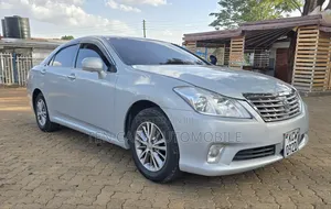 Toyota Crown 2012 Silver